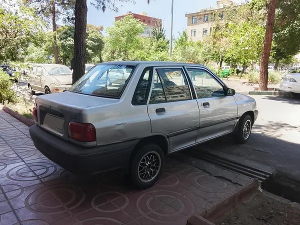 پراید، صندوق دار