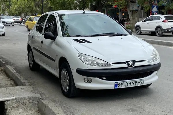 پژو، 206