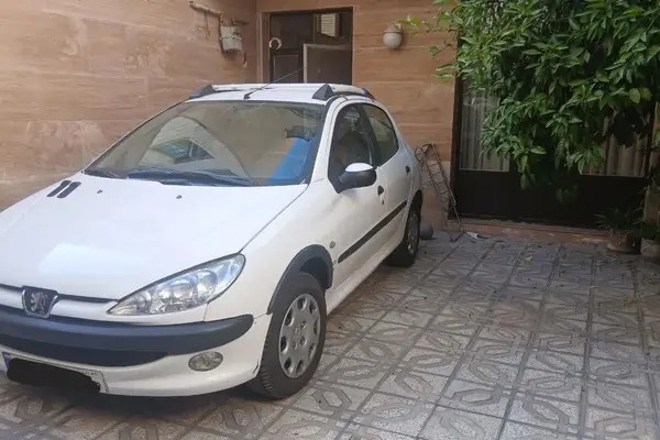 پژو، 206