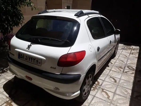پژو، 206