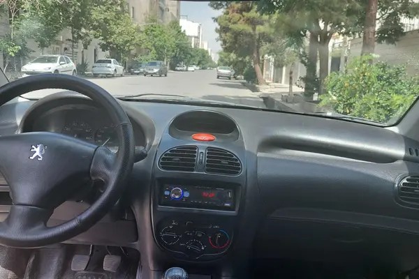 پژو، 206