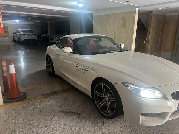 ب ام و، Z4