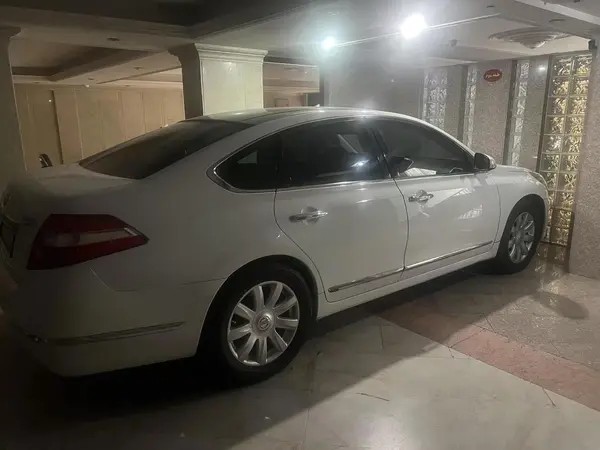 نیسان، تی ینا