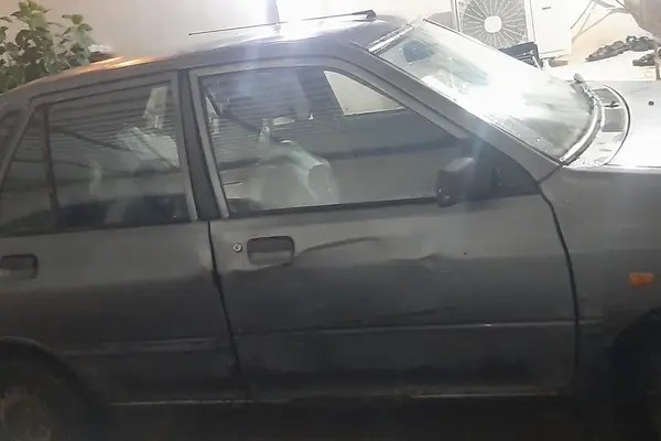 پراید، صندوق دار