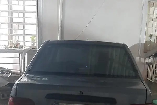پراید، صندوق دار