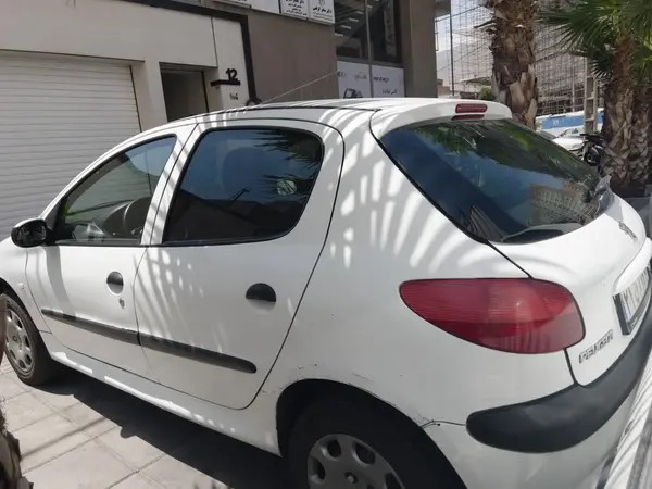 پژو، 206