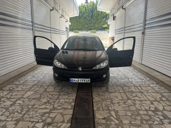 پژو، 206