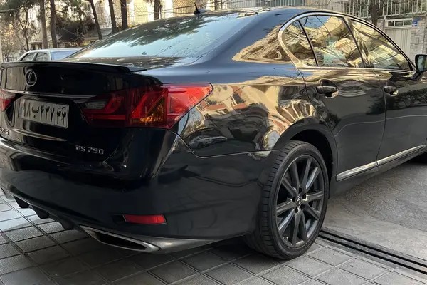 لکسوس، GS