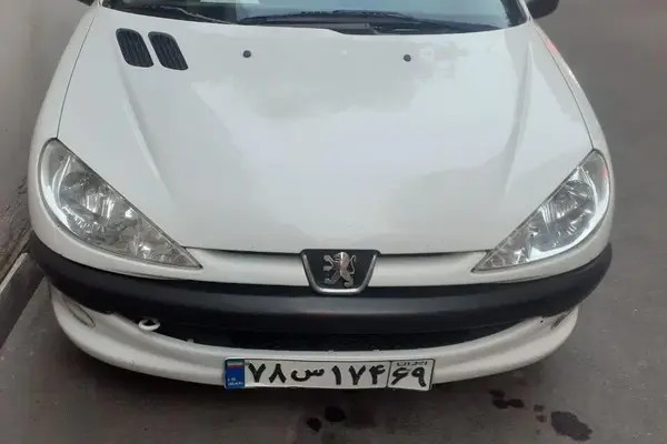 پژو، 206