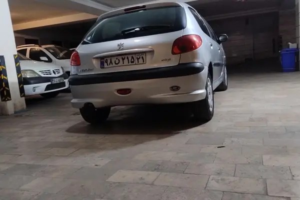 پژو، 206