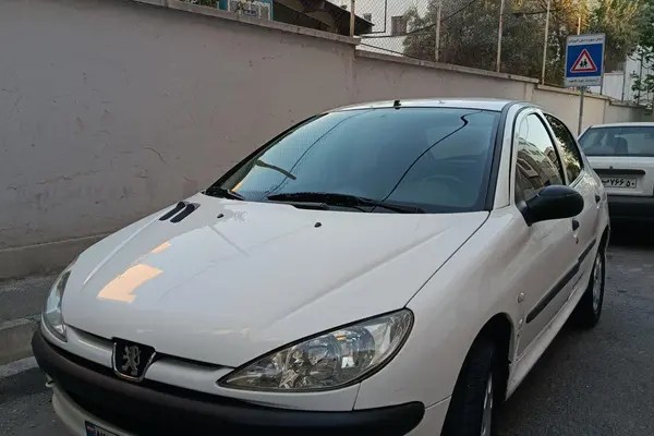 پژو، 206