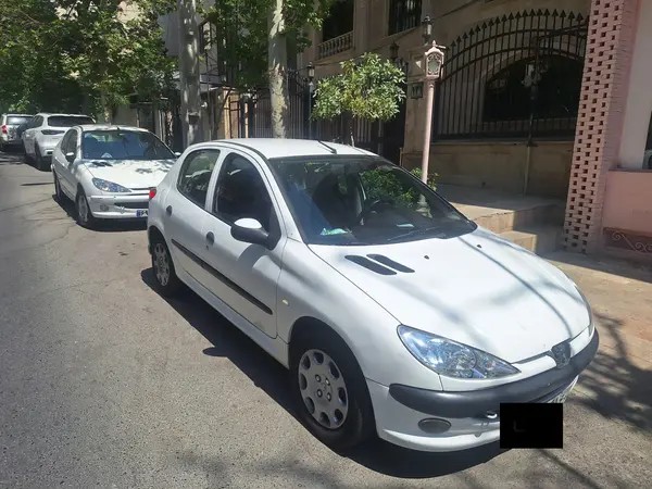 پژو، 206