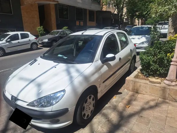 پژو، 206