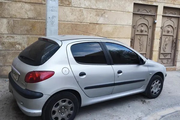 پژو، 206