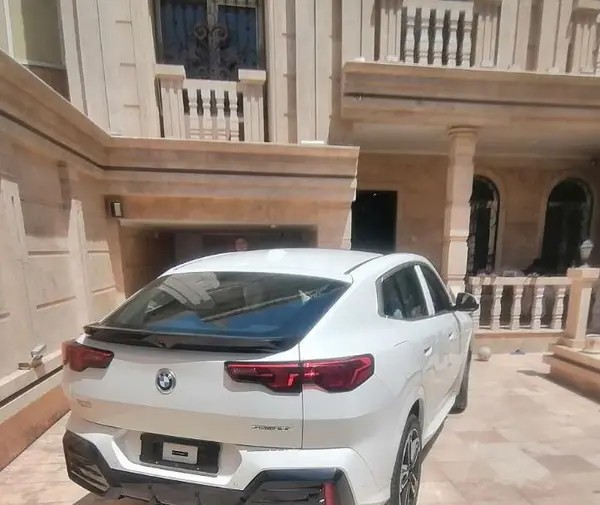 ب ام و، X2