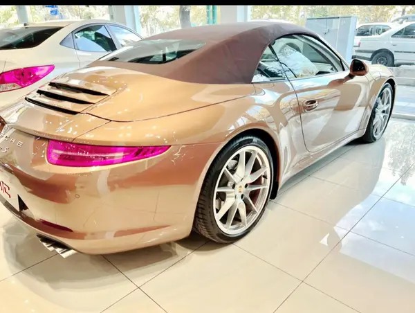 پورشه، 911