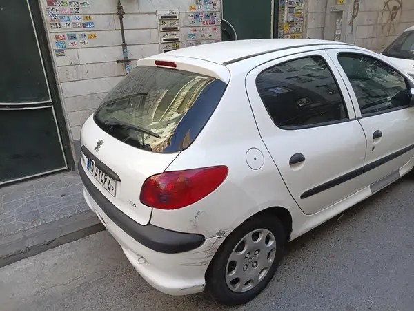 پژو، 206