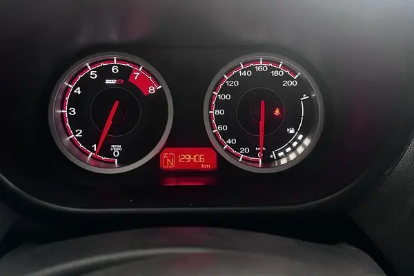 ام جی، 3