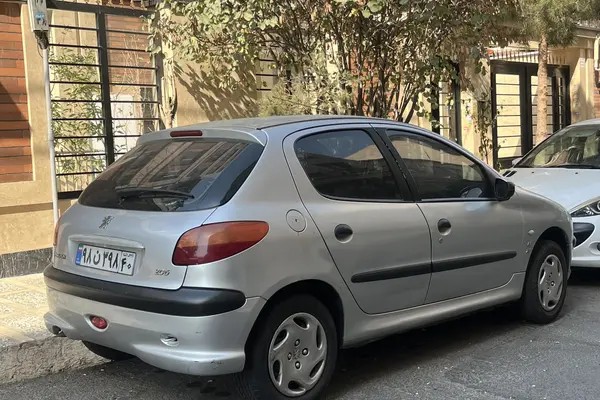 پژو، 206