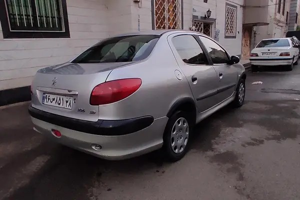 پژو، 206