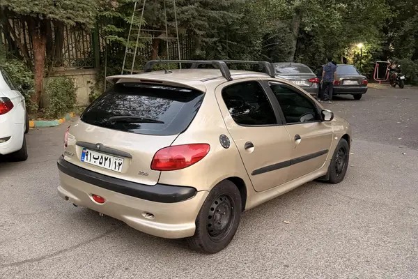پژو، 206