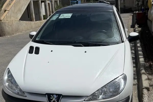 پژو، 206