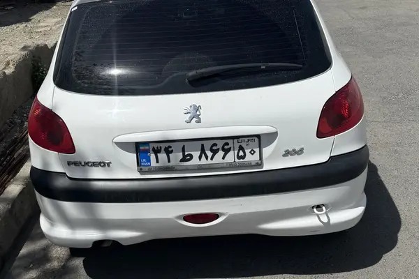پژو، 206