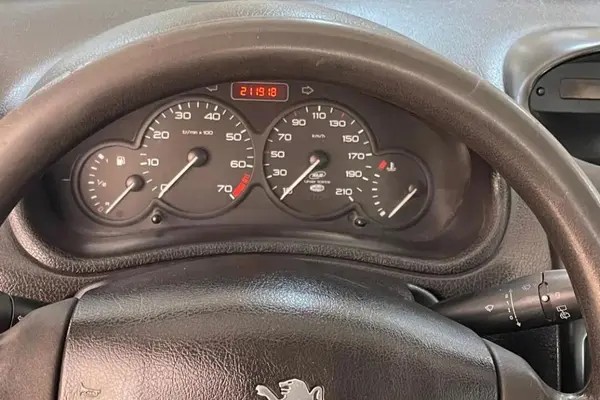پژو، 206