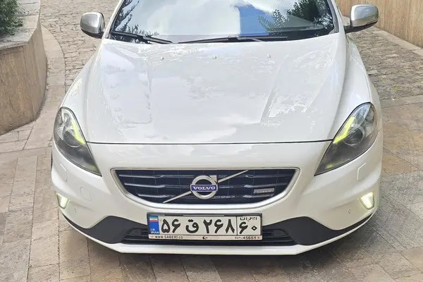 ولوو، V40