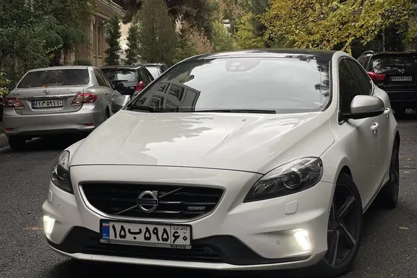 ولوو، V40