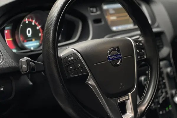 ولوو، V40