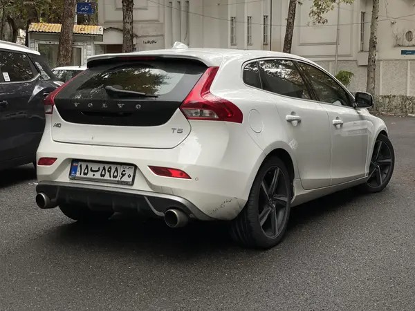 ولوو، V40