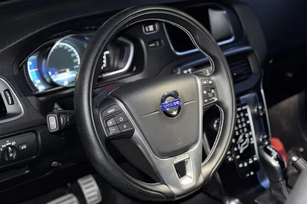 ولوو، V40