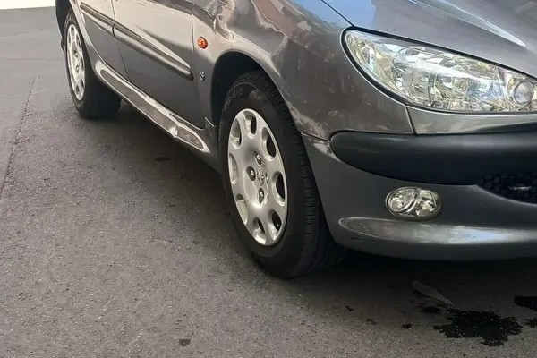 پژو، 206