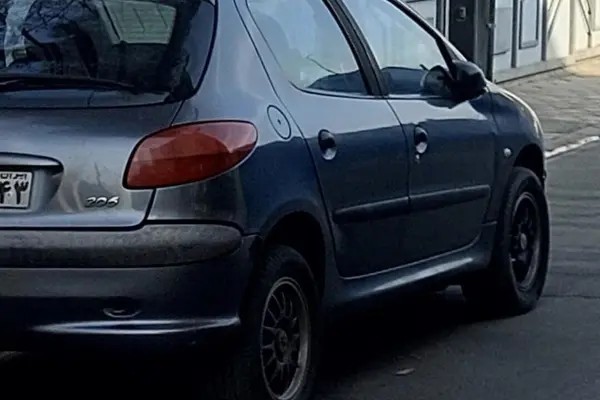 پژو، 206