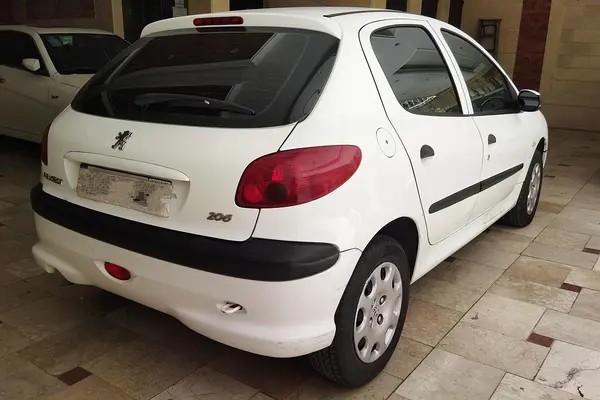 پژو، 206