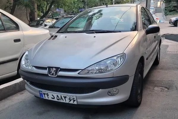 پژو، 206