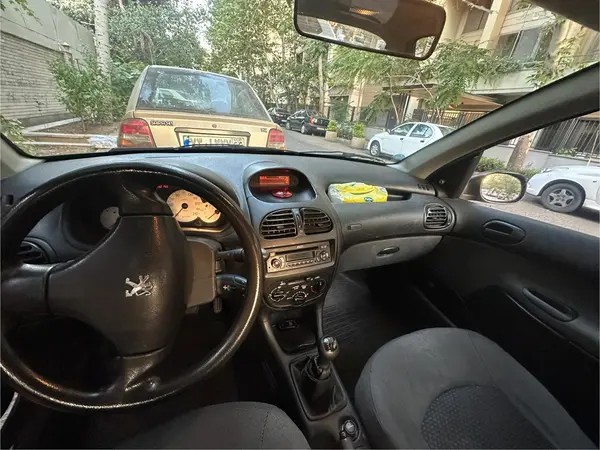 پژو، 206