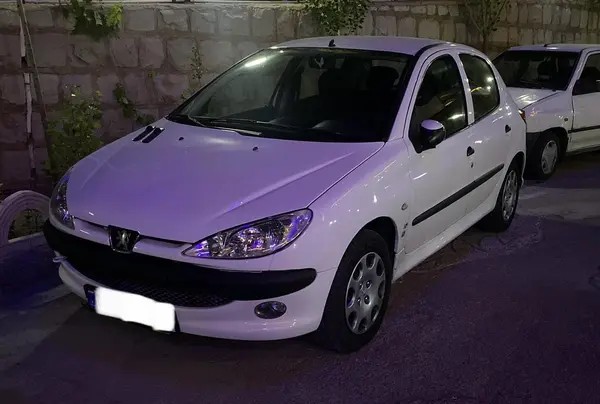 پژو، 206