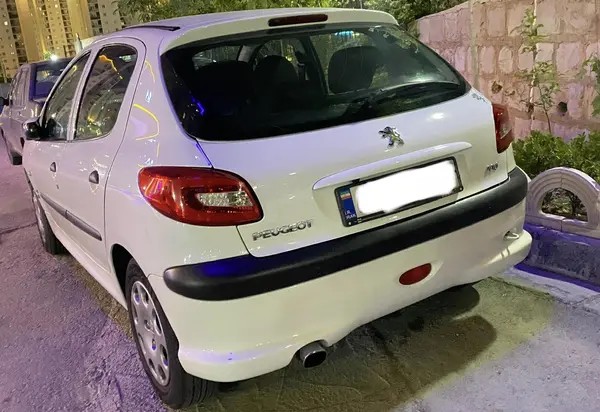 پژو، 206