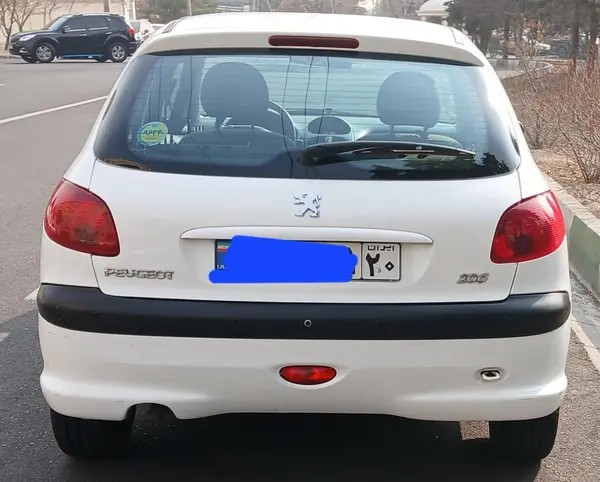 پژو، 206