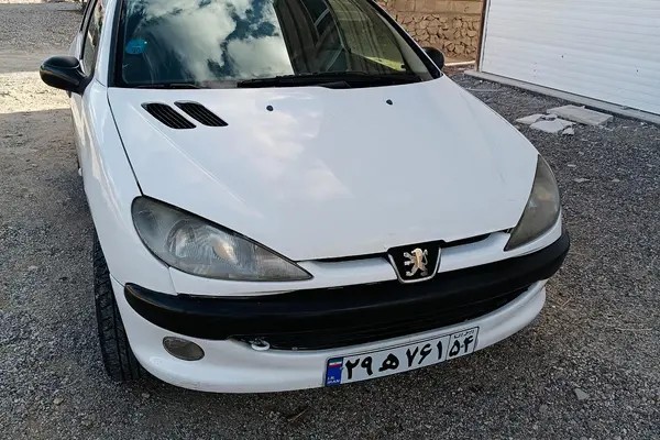 پژو، 206