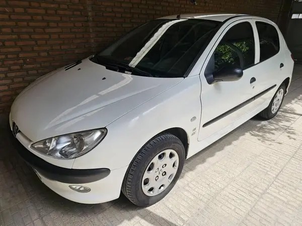 پژو، 206
