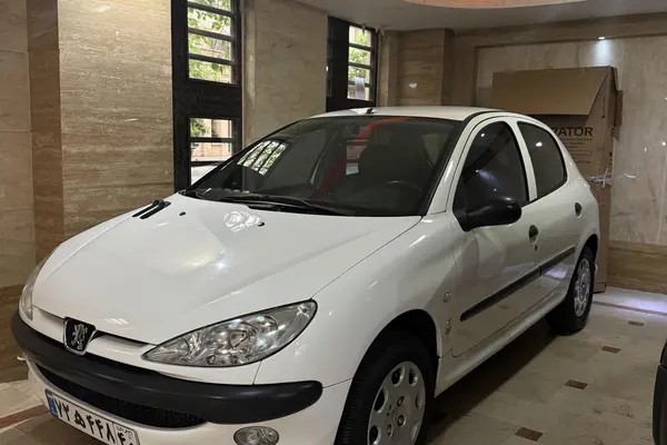 پژو، 206