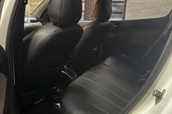 پژو، 206