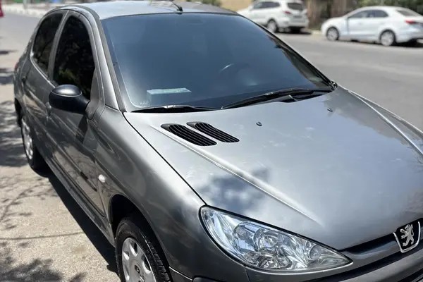 پژو، 206