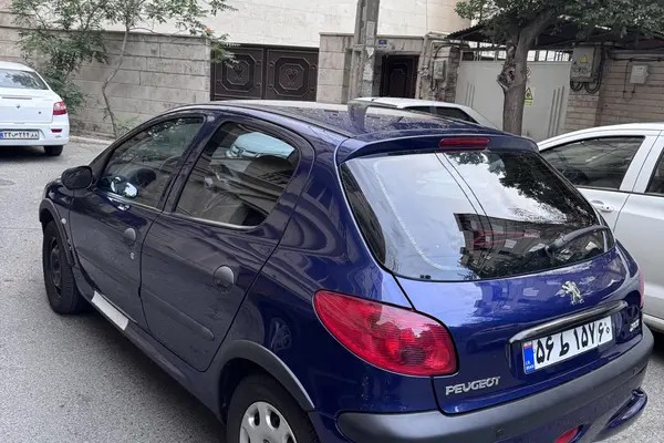 پژو، 206
