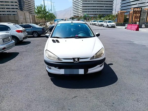 پژو، 206