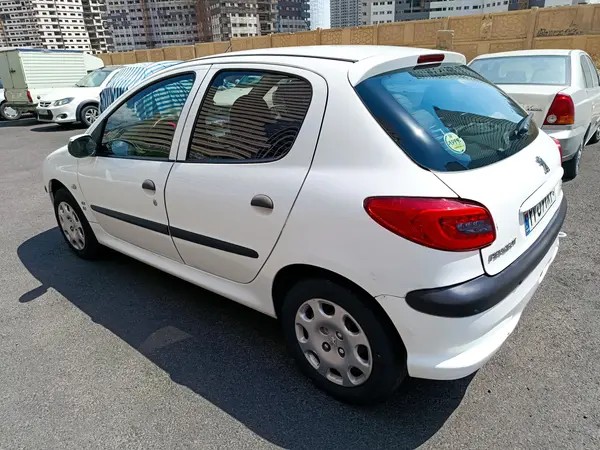 پژو، 206