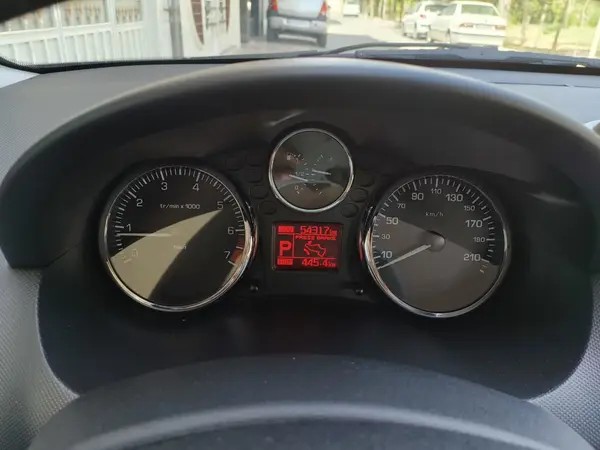 پژو، 207